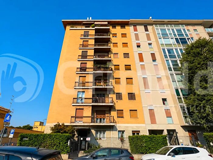 Appartamento quadrilocale in vendita in Via Primaticcio, Milano