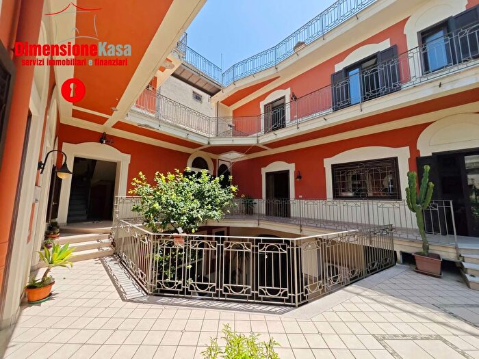 Casa con 9 locali in vendita in Piazza Castel Nuovo delle Lanze, San Paolo Bel Sito