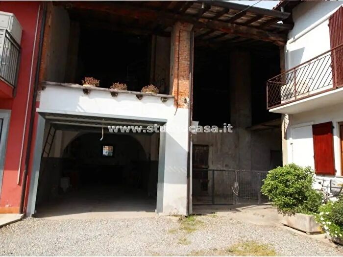 Casa trilocale in vendita in Papa Giovanni XXIII Snc, Osio Sopra