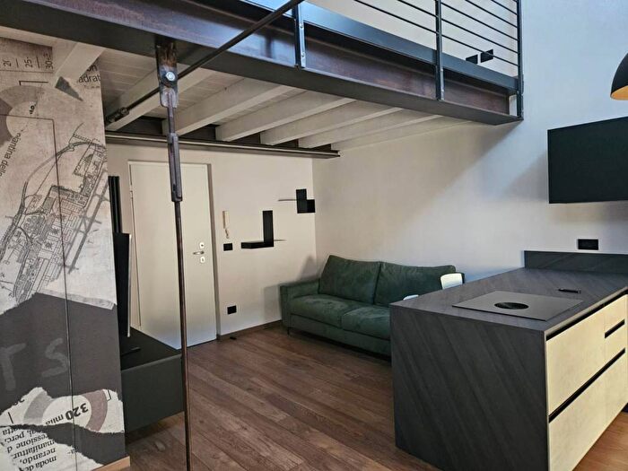 Appartamento trilocale in affitto in Via Sette Assedi, Centro Storico, Cuneo