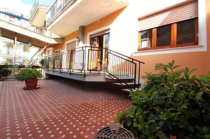 Appartamento quadrilocale in vendita in Via Trabucco, Palermo