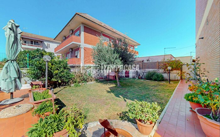 Appartamento trilocale in vendita in Via Donori, Fiumicino