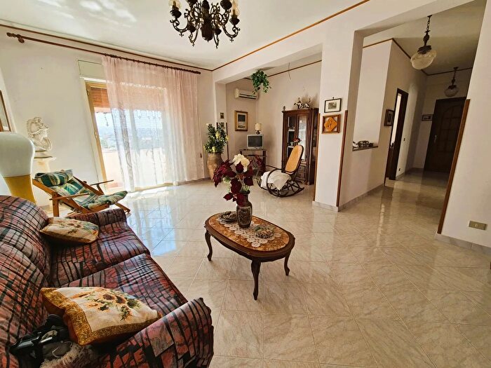 Appartamento con 5 locali in vendita in Via degli Eucalipti, Agrigento