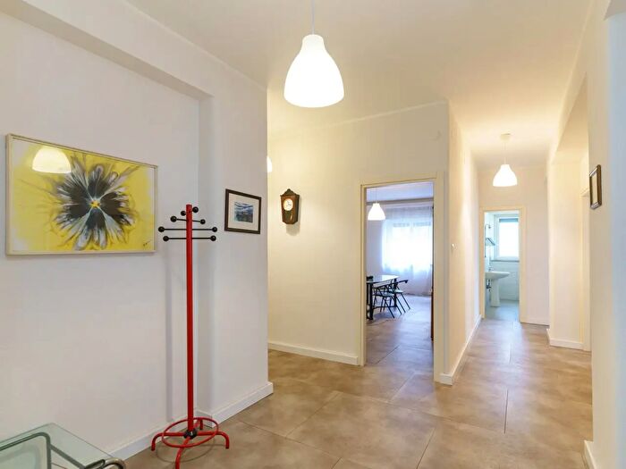 Appartamento con 6 locali in vendita in Via Napoli, Catania