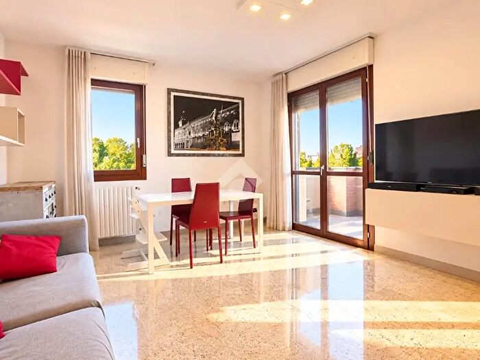 Appartamento con 5 locali in vendita in Via Allende, Calderara Di Reno