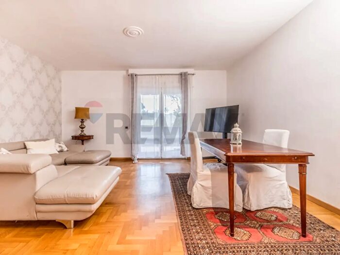 Appartamento trilocale in vendita in Roma