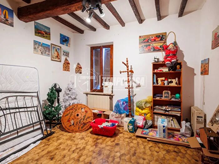 Casa con 5 locali in vendita in Strada San Donato, Parma