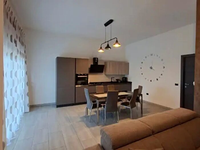 Appartamento trilocale in vendita in Via Alcide De Gasperi, Dorno
