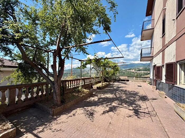 Appartamento trilocale in vendita in Via Duomo, Casali del Manco