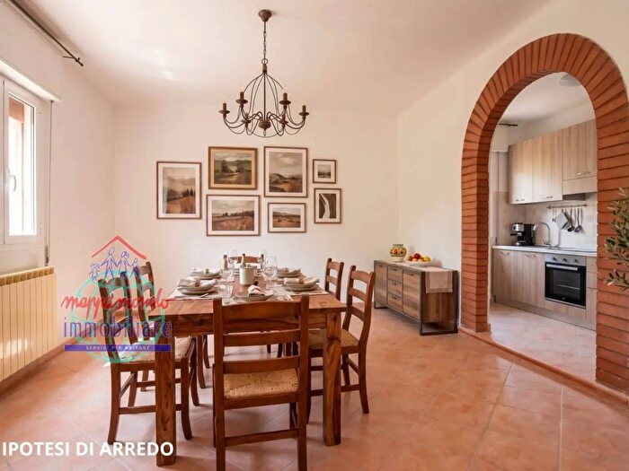 Casa con 7 locali in vendita in Via Spallanzani, Cento