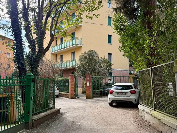 Appartamento quadrilocale in affitto in Via Mezzacosta, Colli San Mamolo, Bologna