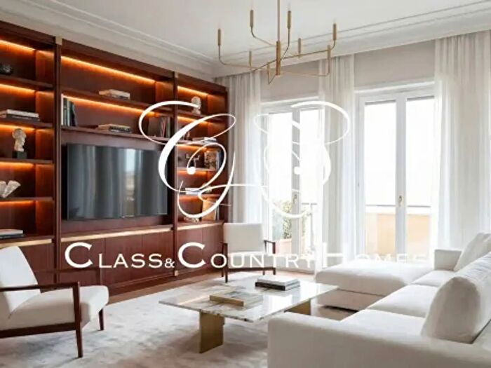 Appartamento con 6 locali in vendita in Viale Europa, Roma