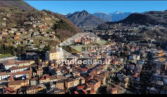 Casa trilocale in vendita in Cesare Battisti, Zogno
