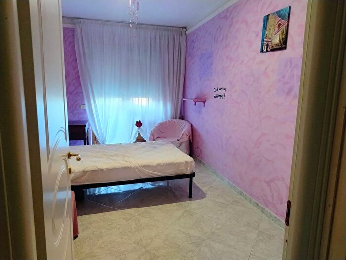 Appartamento quadrilocale in affitto in Via Filippo De Grenet, Spinaceto, Roma