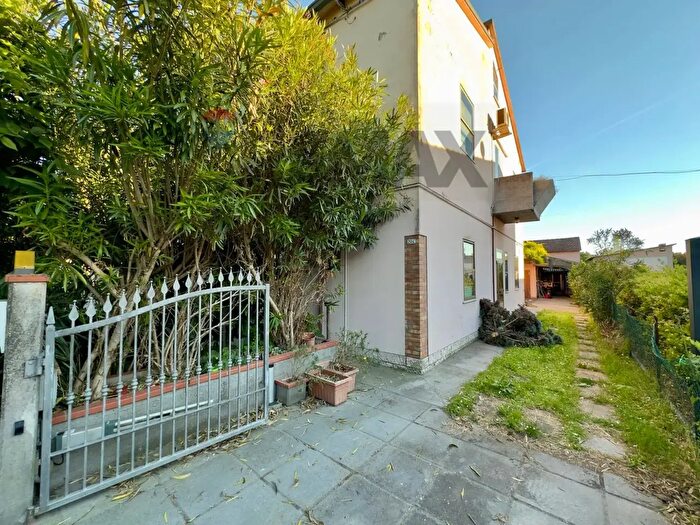 Appartamento con 8 locali in vendita in Ravenna