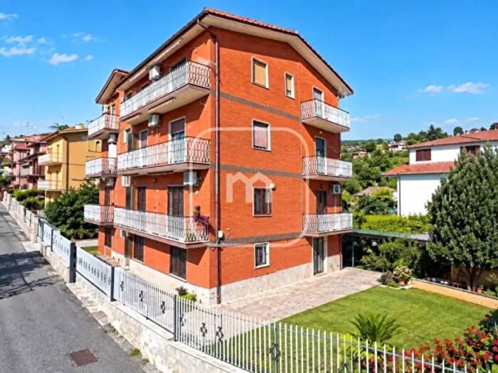 Appartamento bilocale in vendita in Via Pescocostanzo, Roma