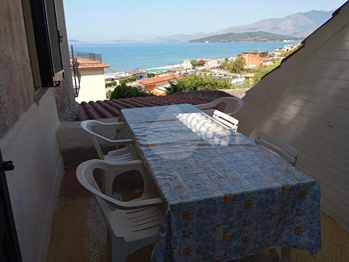 Casa con 6 locali in affitto in Minturno