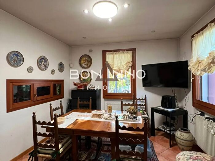 Casa con 5 locali in vendita in Via Sile, Castelfranco Veneto