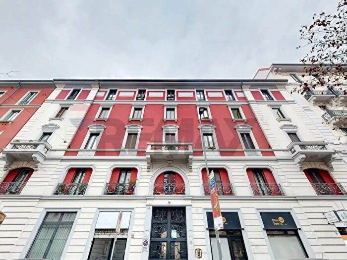 Appartamento bilocale in vendita in Via degli Scipioni, Milano