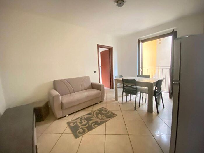 Appartamento bilocale in affitto in Via Giovanni Pascoli, Crenna Bettolino, Gallarate