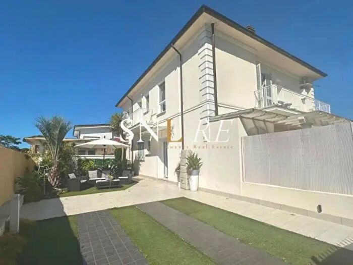Casa con 6 locali in vendita in Via Cortona, Pietrasanta