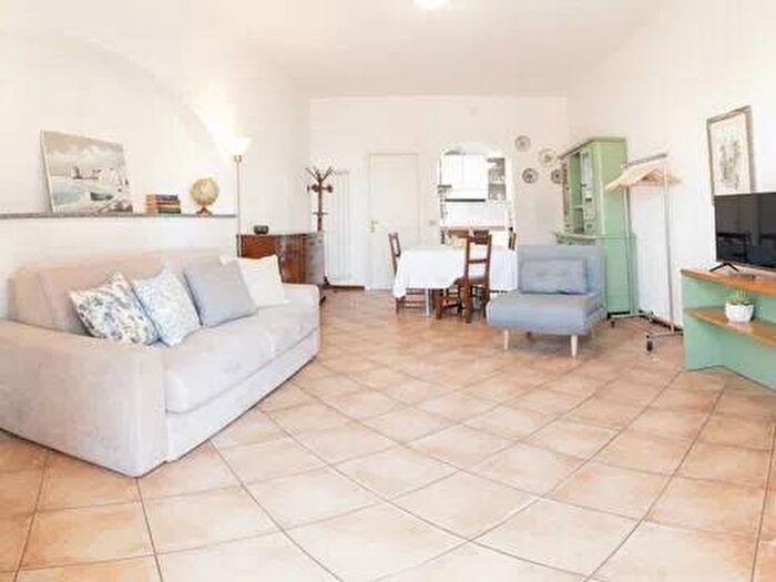 Appartamento monolocale in affitto in Via Aurelia Ponente, Santo Stefano al Mare