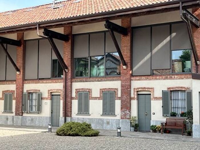 Appartamento trilocale in affitto in Via Tremelloni, Precotto, Milano