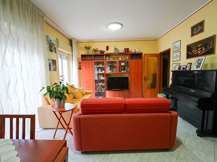 Appartamento con 5 locali in vendita in Via Eugenio De Mattei, Gravina Di Catania