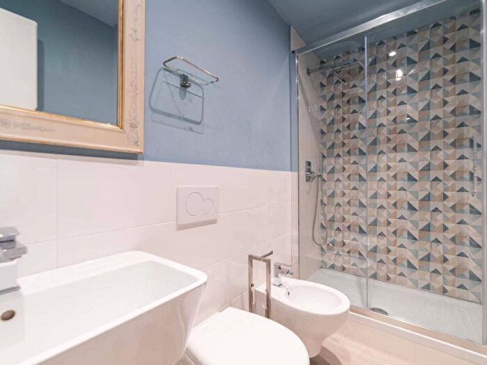 Appartamento monolocale in affitto in Via Adige, Porta Romana Medaglie dOro, Milano