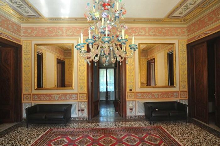 Casa con 16 locali in vendita in Via Catocchie, Codroipo