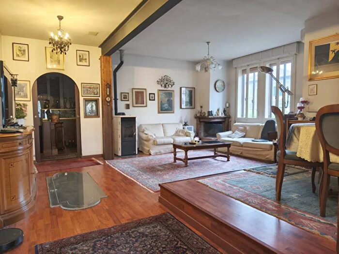 Casa con 6 locali in vendita in Via Trieste, Carbonera