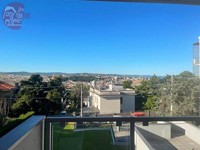 Appartamento trilocale in affitto in Via Strabone, Scorcola, Trieste