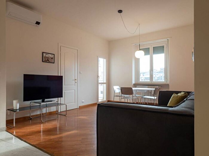 Appartamento trilocale in affitto in Gassendi, Certosa, Milano