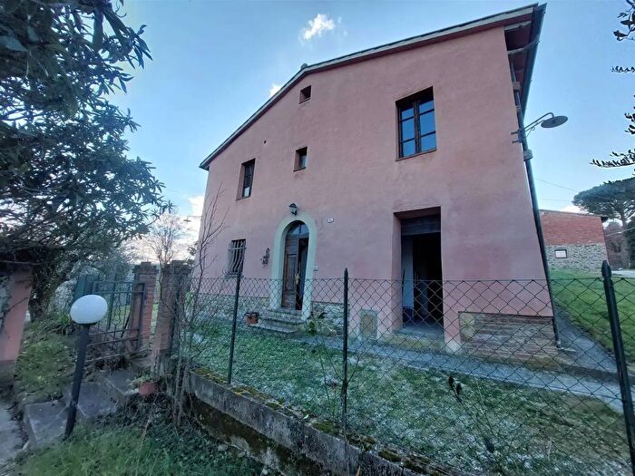 Casa con 7 locali in vendita in Citta Della Pieve
