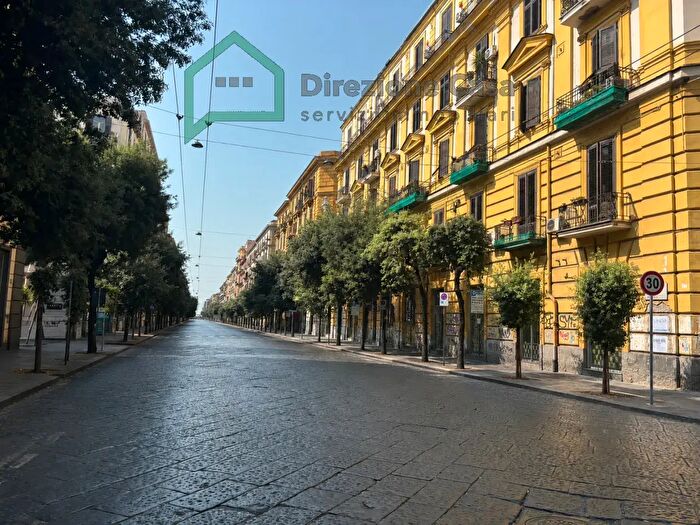 Appartamento monolocale in affitto in Corso Garibadli, Napoli