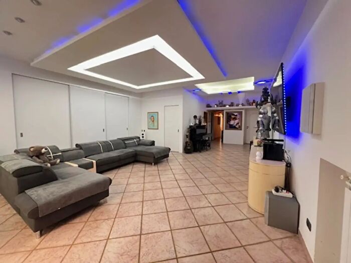 Appartamento quadrilocale in vendita in Via Papa Giovanni XXIII, Brindisi
