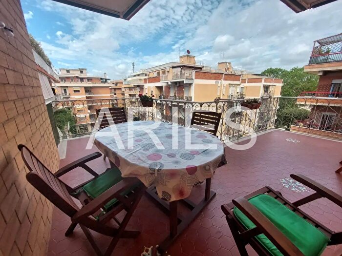 Appartamento bilocale in vendita in Via delle Baleari, Roma