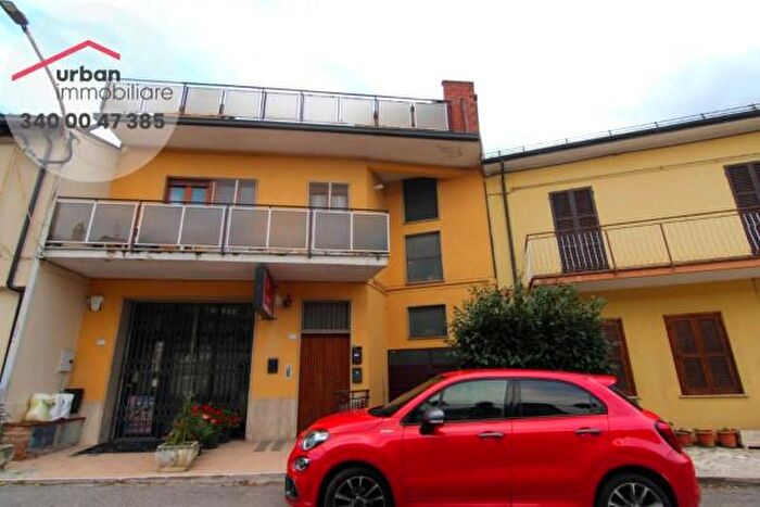 Appartamento con 5 locali in vendita in Via lAquila, Tornimparte