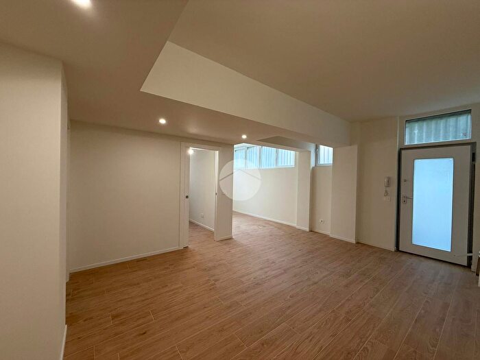 Appartamento trilocale in vendita in Via Ulisse Salis, Milano