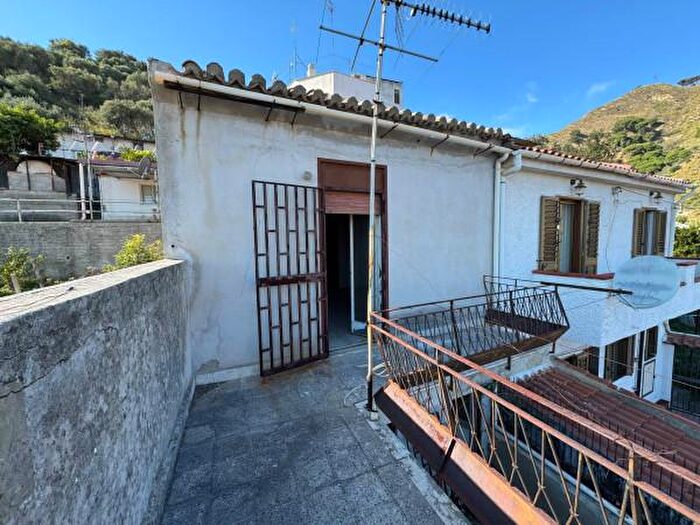 Casa trilocale in vendita in Via San Nicola Bordonaro, Messina