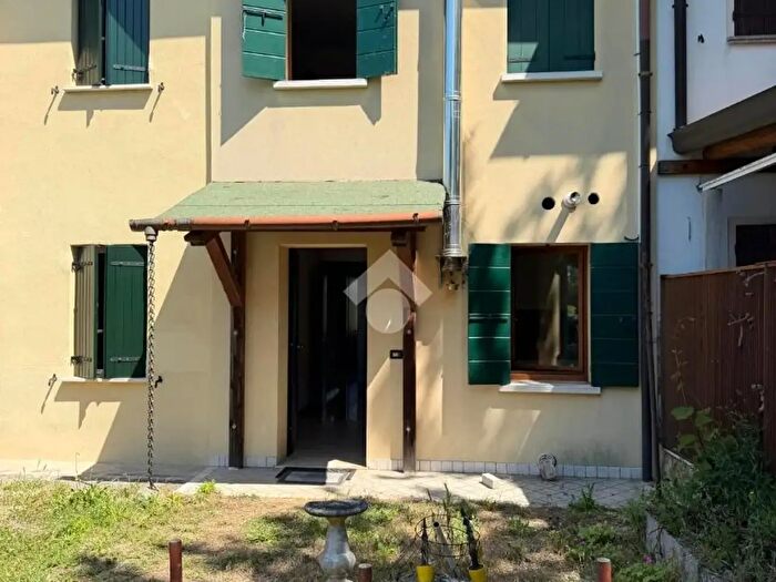 Casa trilocale in vendita in Via Persico, Villorba