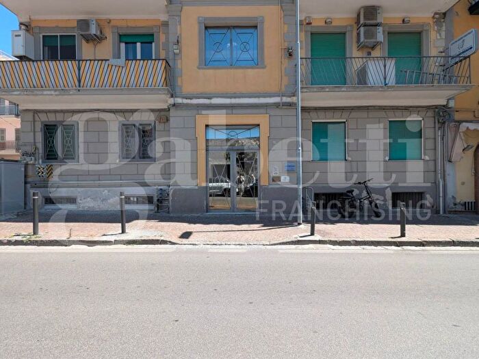 Appartamento trilocale in affitto in Via Roma, Centro, Bacoli