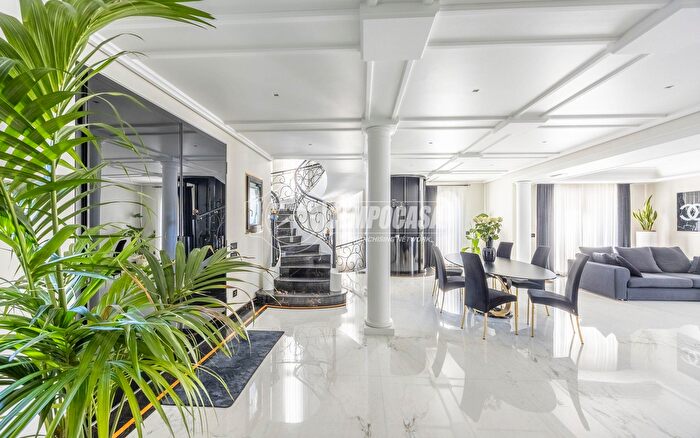 Casa con 8 locali in vendita in Piove Di Sacco