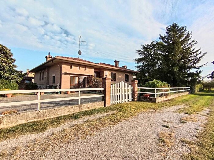 Casa con 6 locali in vendita in Cavinati, San Giorgio delle Pertiche