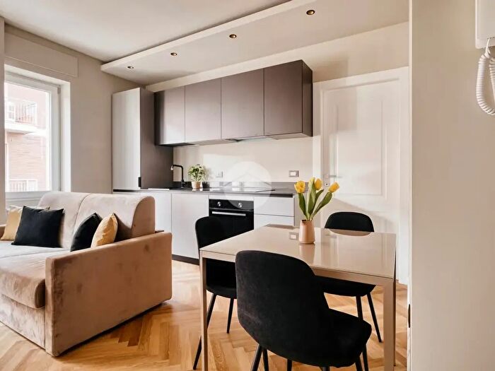 Appartamento bilocale in vendita in Viale Lodovico Scarampo, Milano