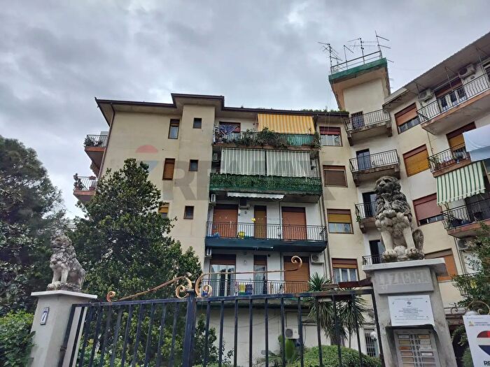 Appartamento con 6 locali in vendita in Via Paolo Orsi, Gravina Di Catania