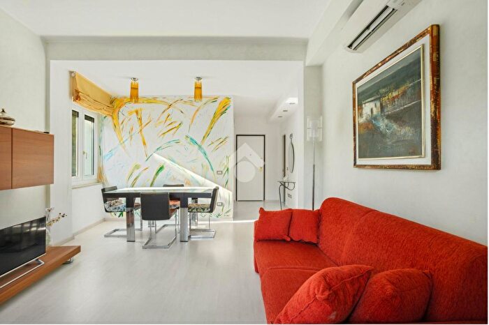 Appartamento trilocale in vendita in Viale Corsica, Cervia