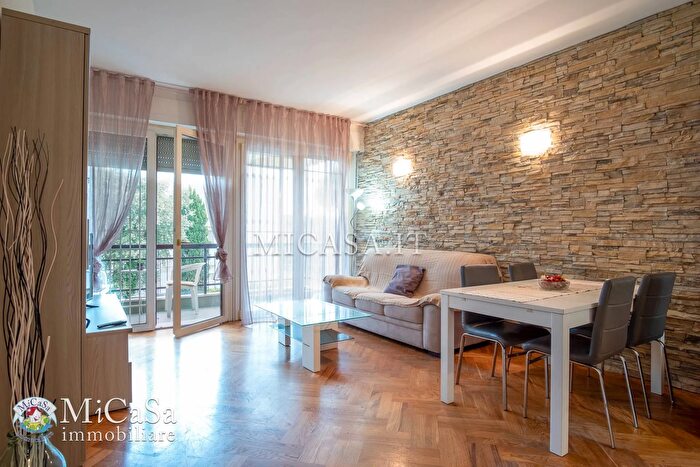 Appartamento trilocale in affitto in Via degli Ontani, Pisa