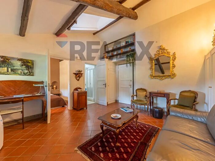 Appartamento bilocale in vendita in Via Santo Spirito, Castel Gandolfo