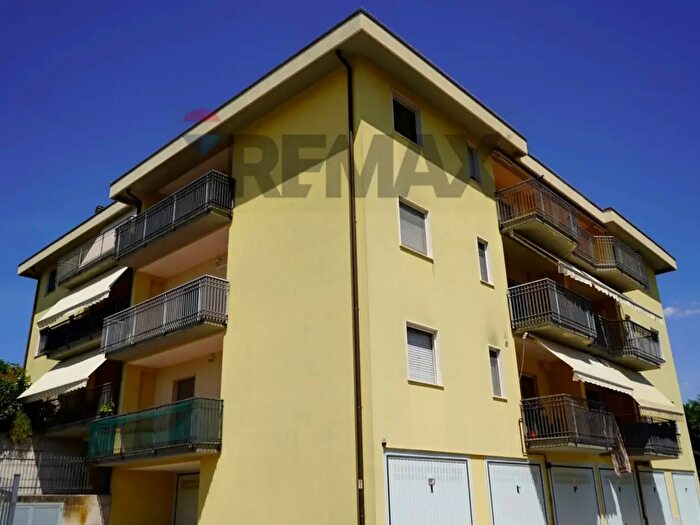 Appartamento trilocale in vendita in Via dei Mandorli, Passignano Sul Trasimeno